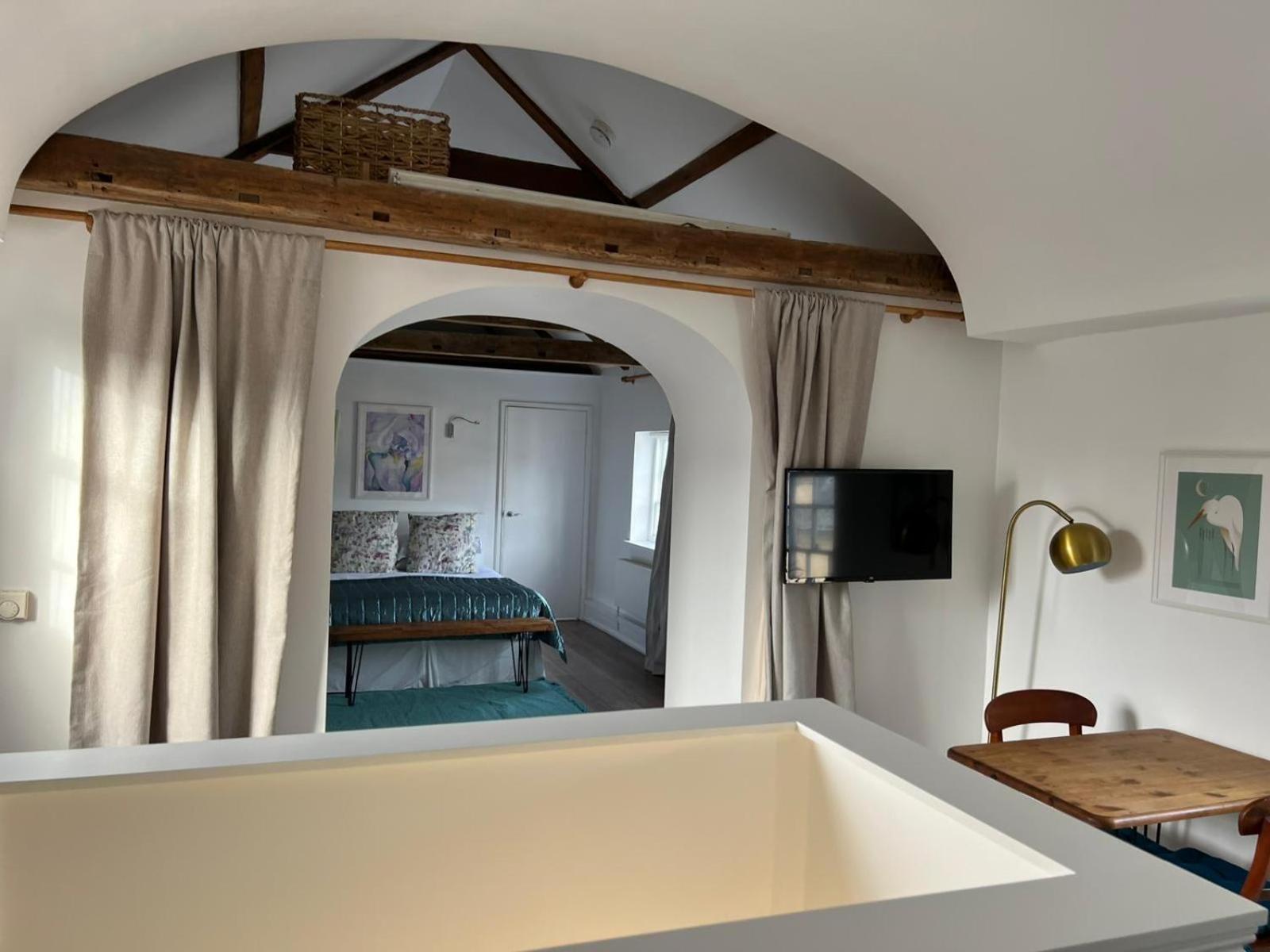 Loft In Apartment *